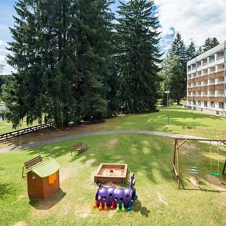 فندق Orea Devet Skal Vysocina 4*