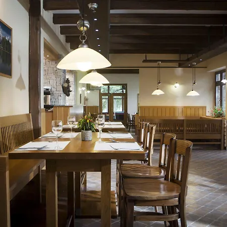 فندق Orea Devet Skal Vysocina 4*